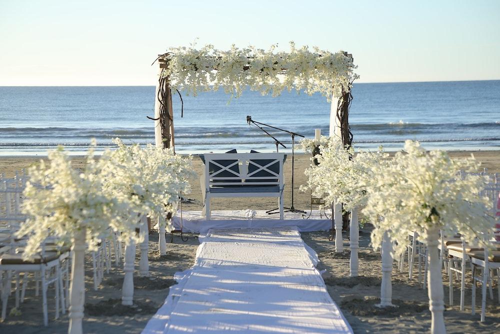 Playa Tropical Resort Hotel Currimao Bagian luar foto
